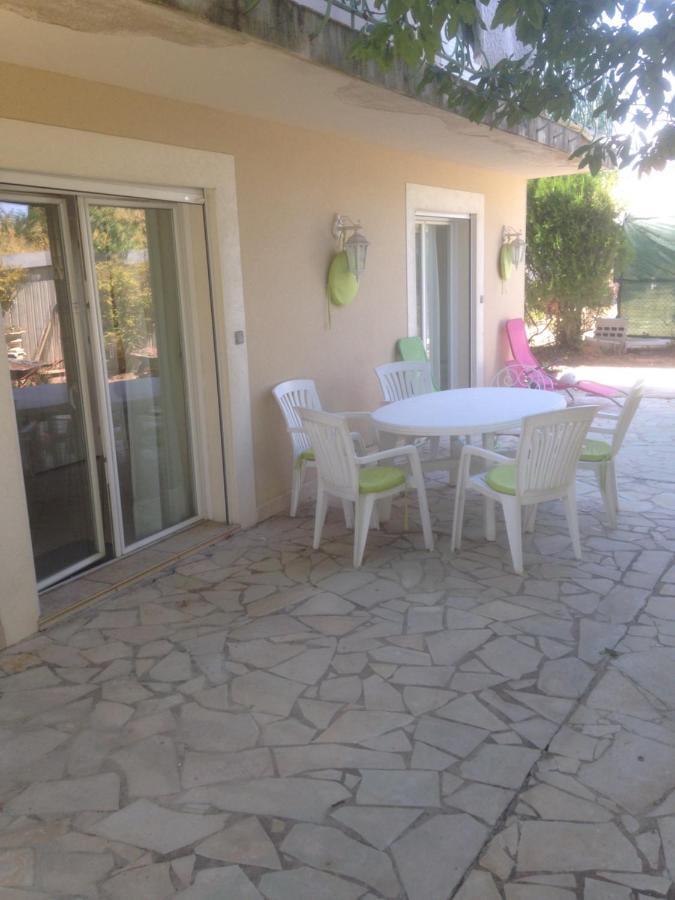 Charmant Studio A Uchaud Exterior foto